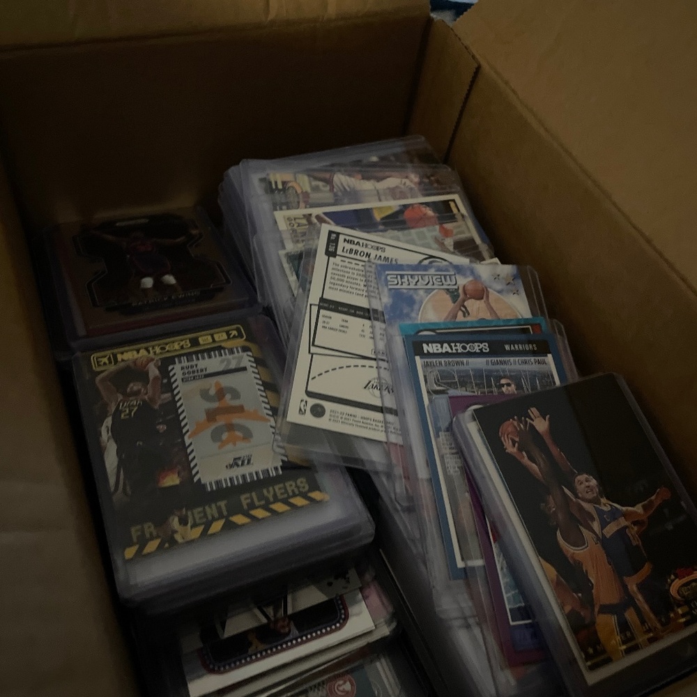 Old and new basketball cards collection